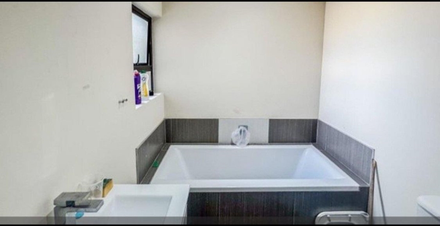 3 Bedroom Property for Sale in Winterstrand Eastern Cape